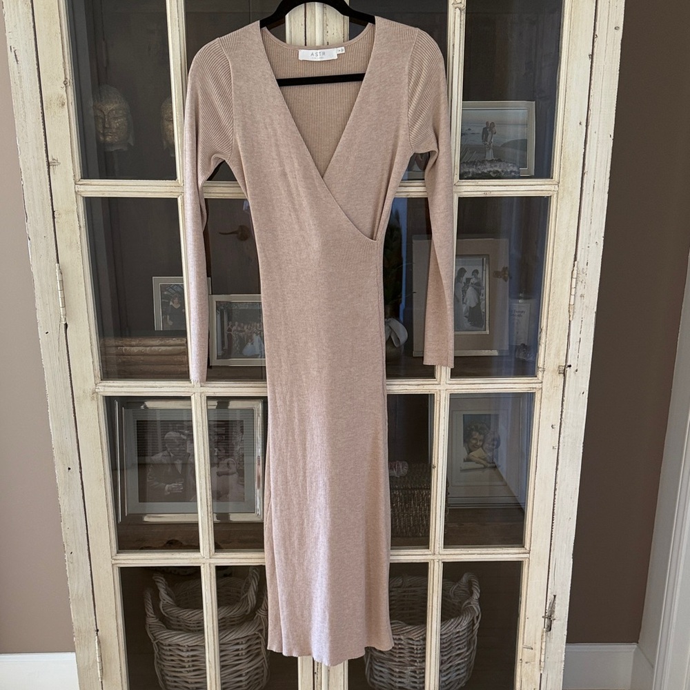 Astr Tan Long Sleeve V-Neck Dress